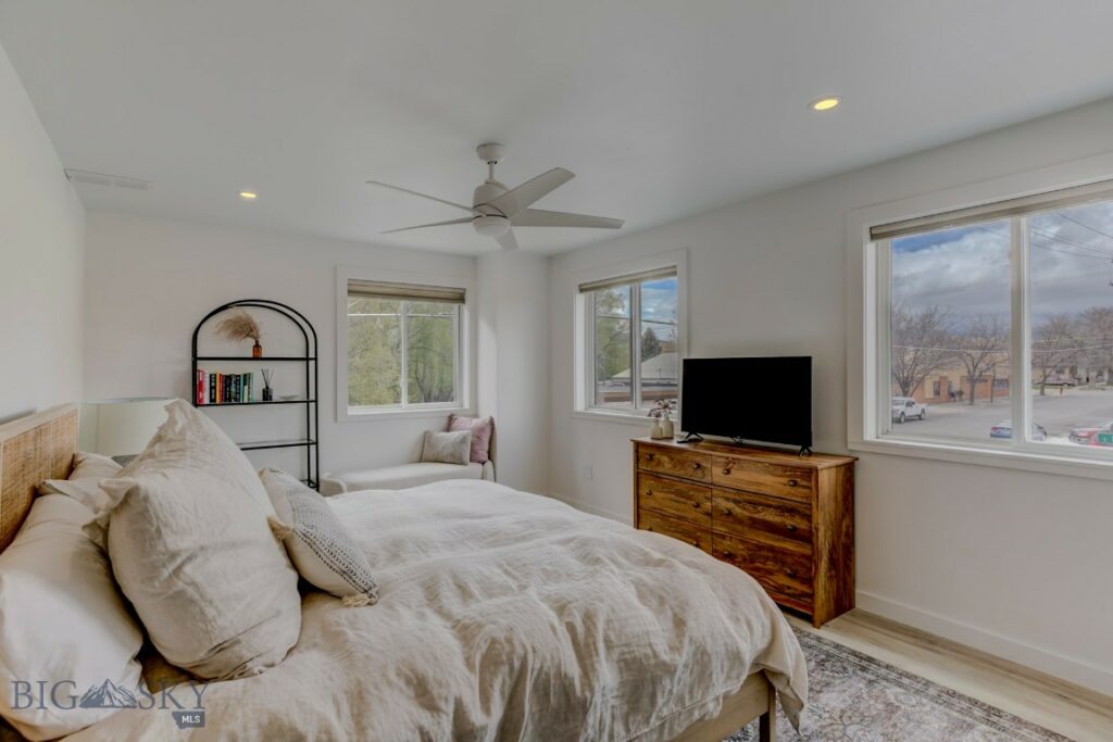 329 S B Street Street, Livingston MT 59047
