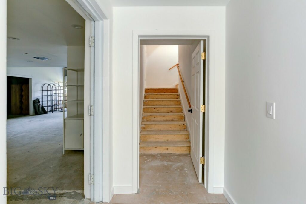 329 S B Street Street, Livingston MT 59047