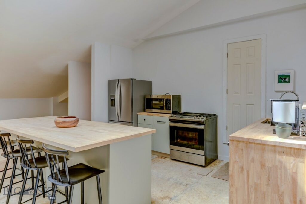 329 S B Street Street, Livingston MT 59047