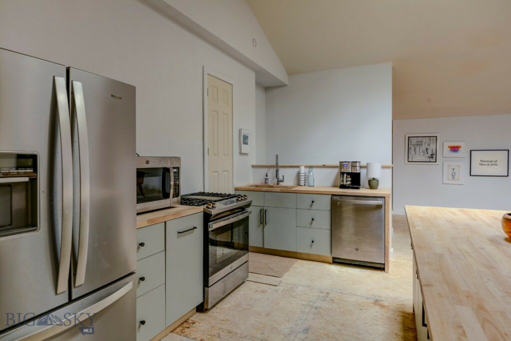 329 S B Street Street, Livingston MT 59047