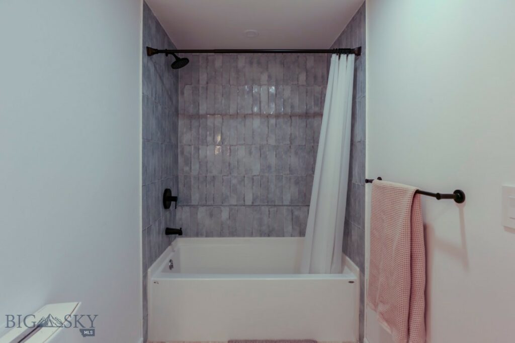 329 S B Street Street, Livingston MT 59047