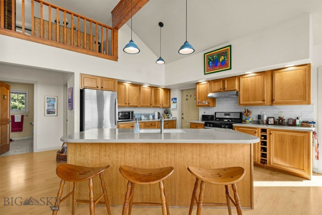 330 Evening Star Ln, Bozeman MT 59715