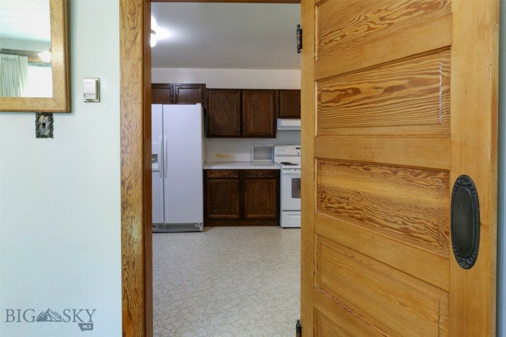 331 S 7th Street, Livingston MT 59047