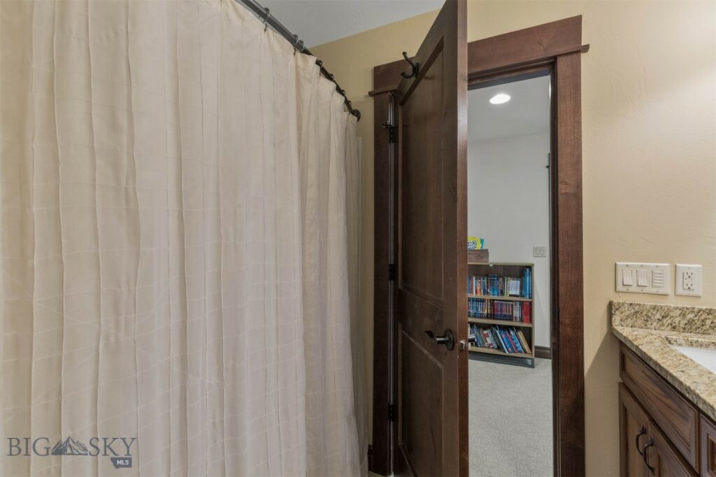 3381 S 27th Avenue, Bozeman MT 59718