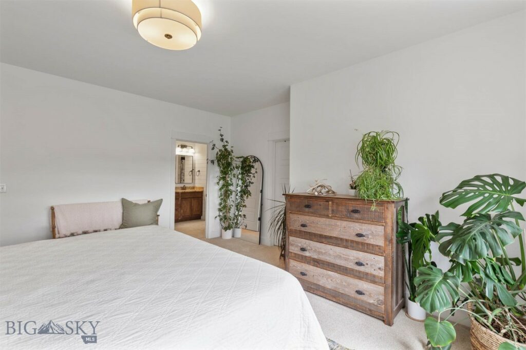 3382 Monida, Bozeman MT 59718