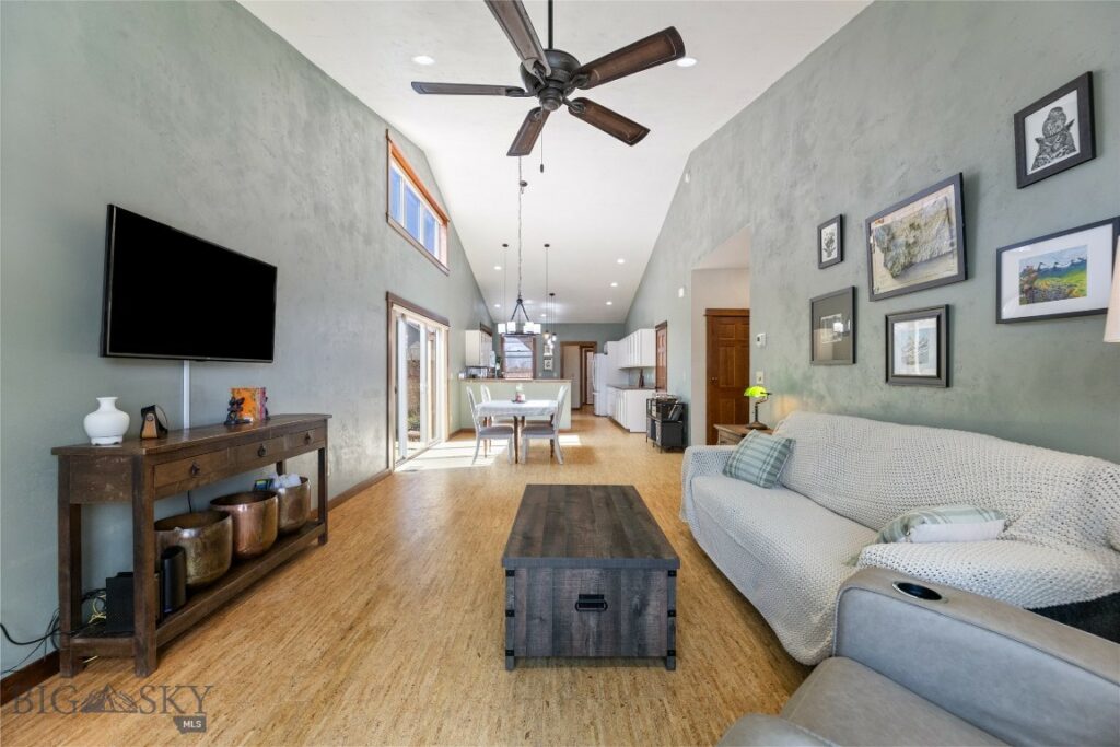 3383 Sora Way, Bozeman MT 59718