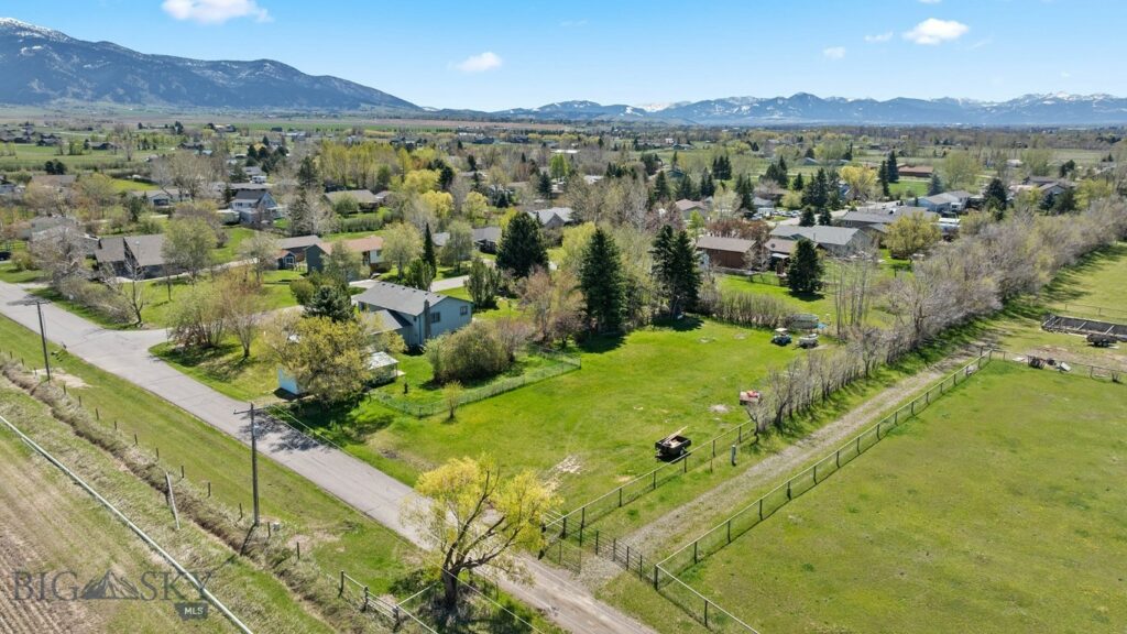 3450 W Hollyhock Drive, Belgrade MT 59714