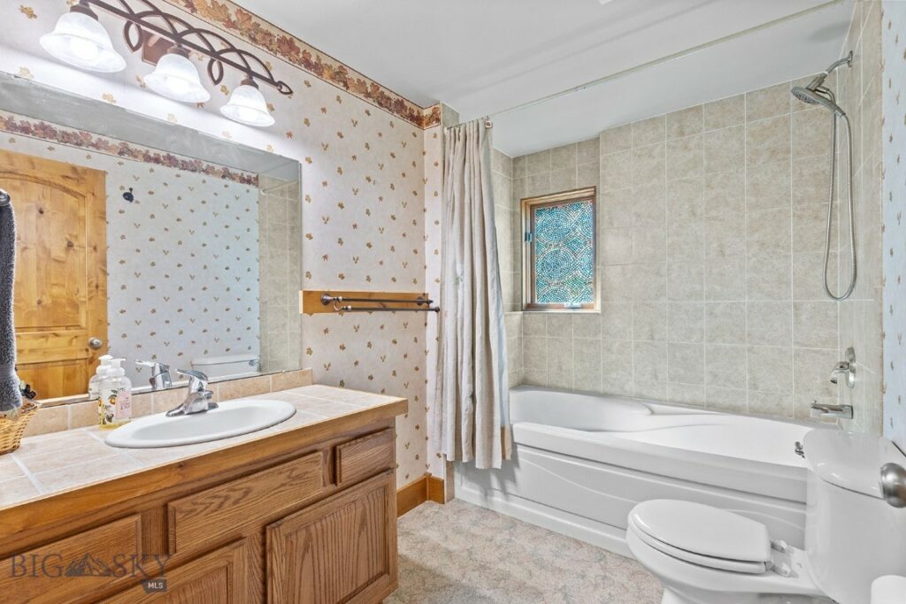 3450 W Hollyhock Drive, Belgrade MT 59714