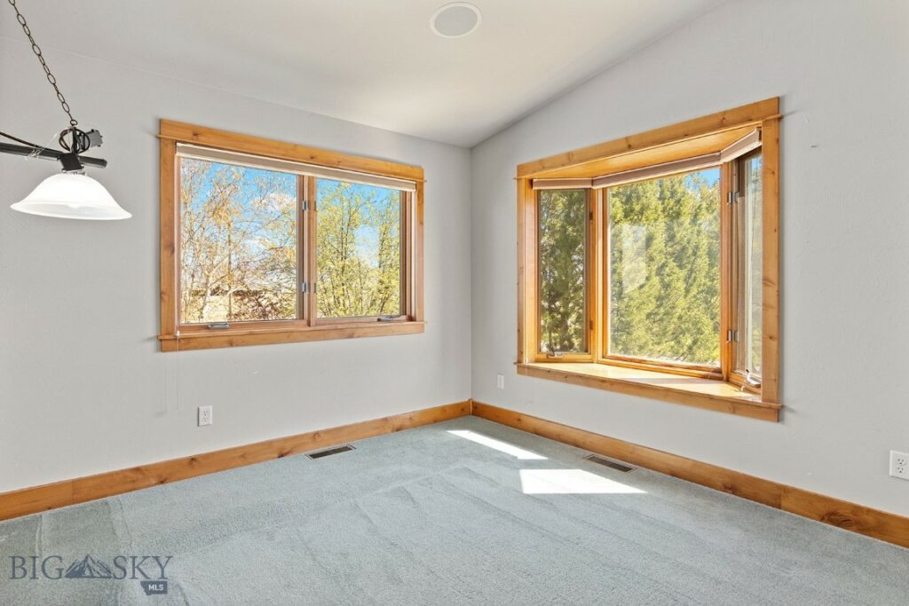 3450 W Hollyhock Drive, Belgrade MT 59714
