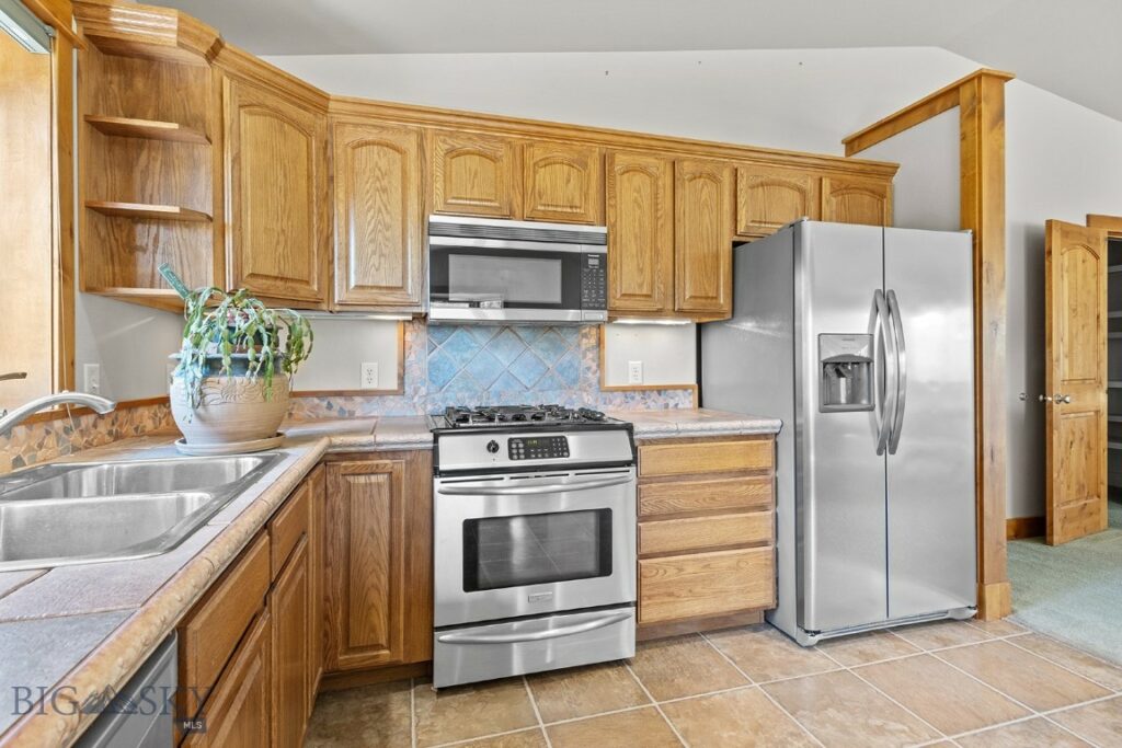 3450 W Hollyhock Drive, Belgrade MT 59714