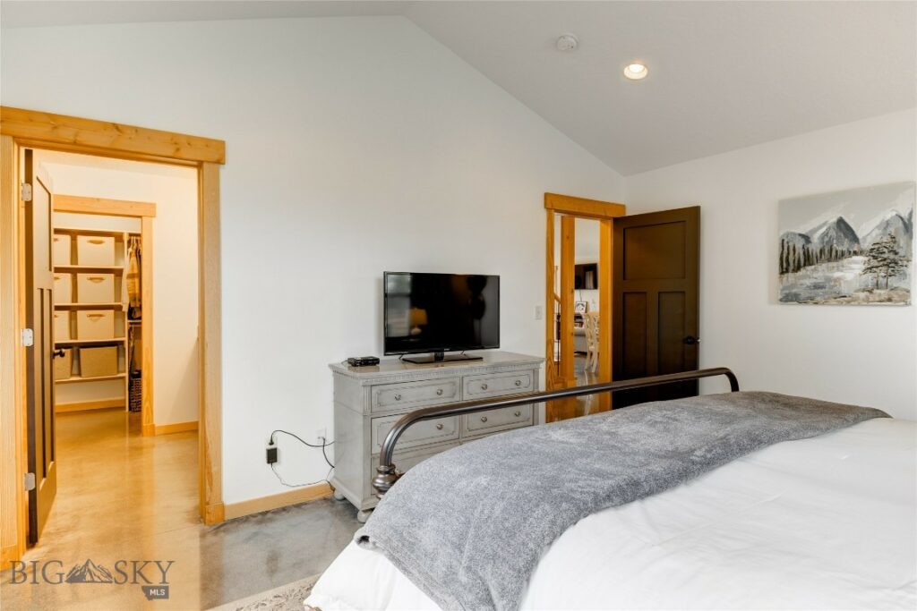 3493 Lolo Way, Bozeman MT 59718