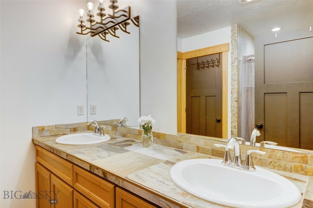3493 Lolo Way, Bozeman MT 59718