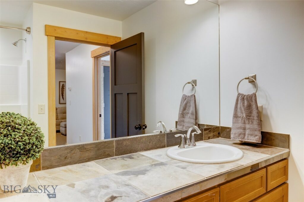 3493 Lolo Way, Bozeman MT 59718
