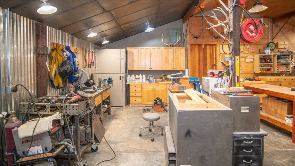 3640 Jagar Lane, Bozeman MT 59718