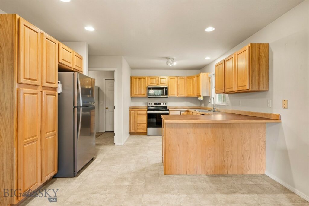 365 W River Rock Road, Belgrade MT 59714