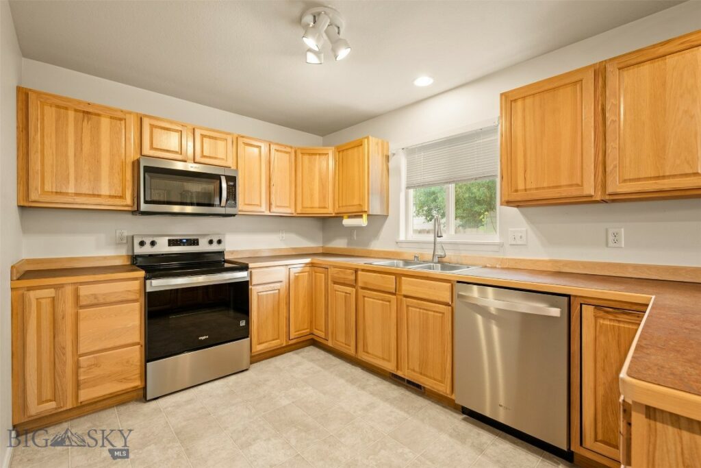 365 W River Rock Road, Belgrade MT 59714
