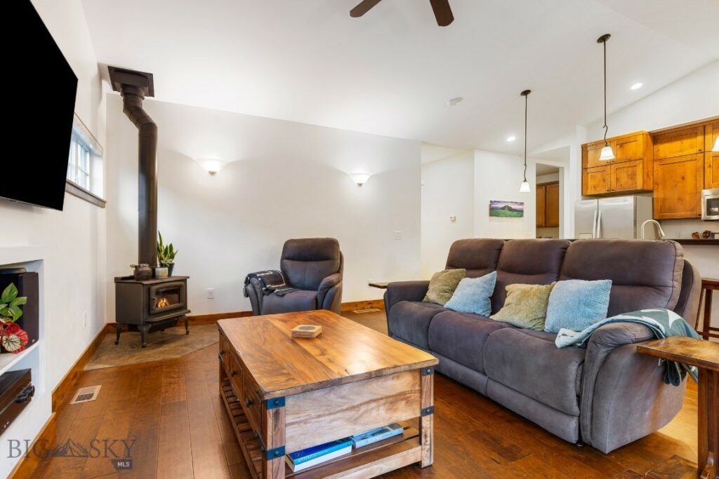 3660 Lolo Way, Bozeman MT 59718