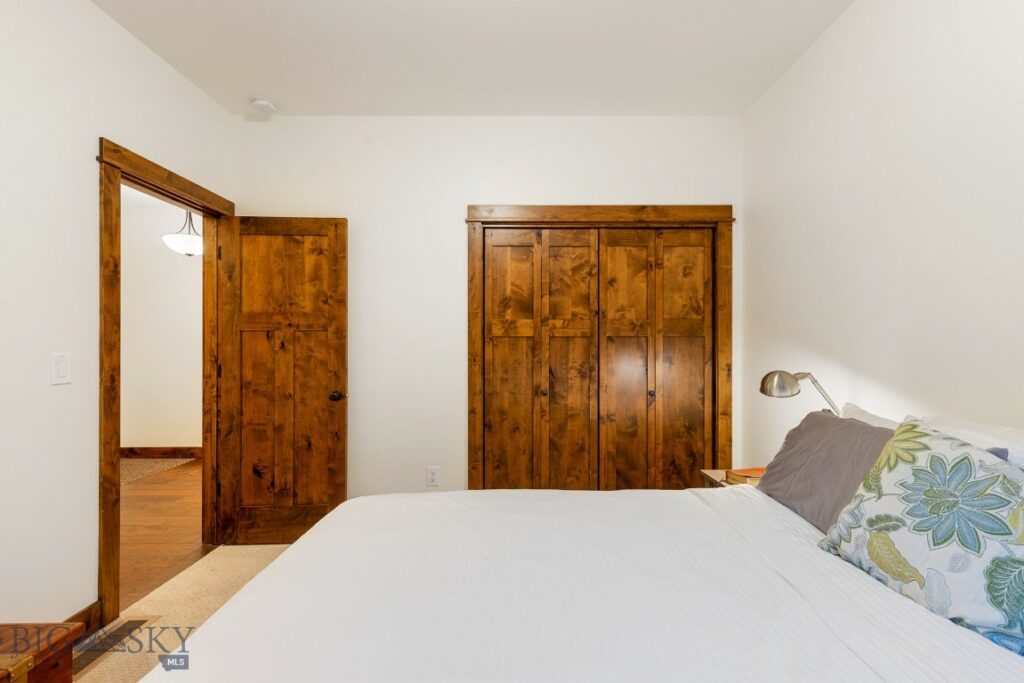 3660 Lolo Way, Bozeman MT 59718