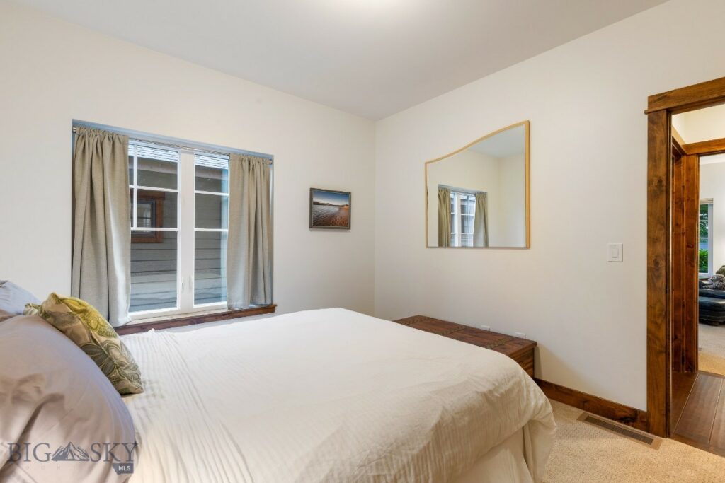 3660 Lolo Way, Bozeman MT 59718