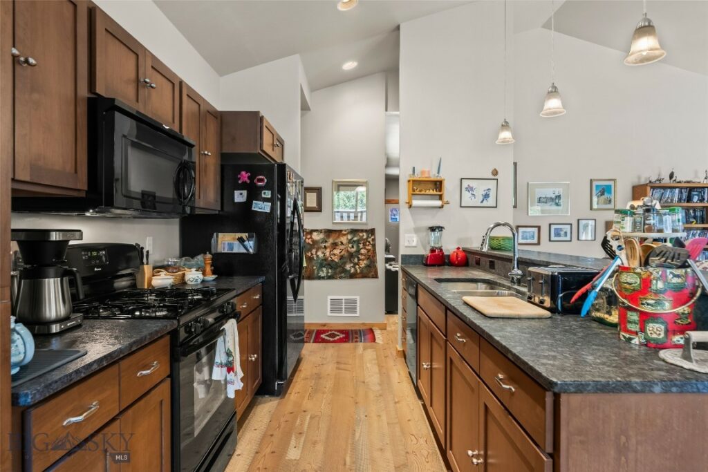 37 Voyager Lane, Bozeman MT 59718