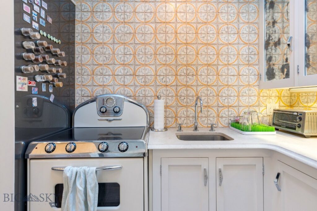 37 W Main Street, Bozeman MT 59715