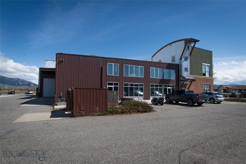 3701 Trakker, Bozeman MT 59718