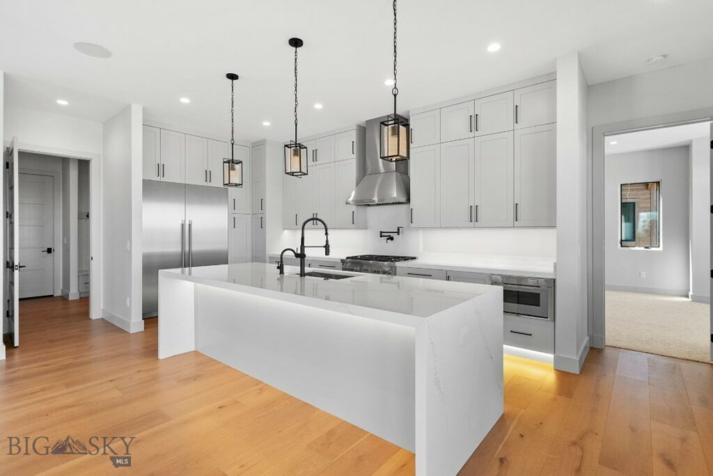 379 Black Bull Trl, Bozeman MT 59718
