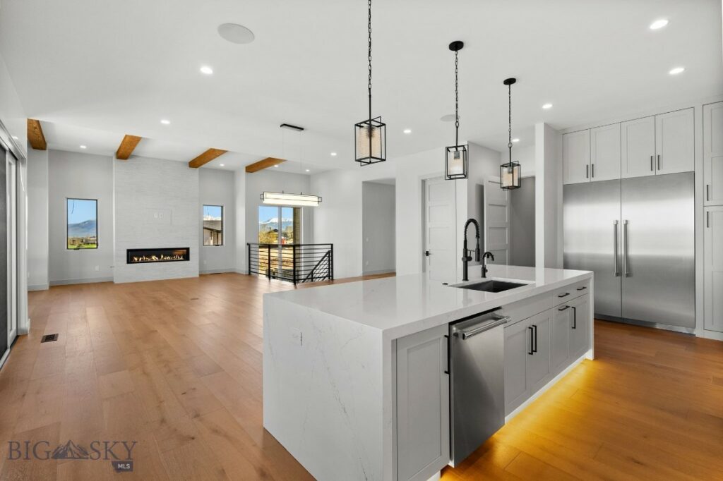 379 Black Bull Trl, Bozeman MT 59718
