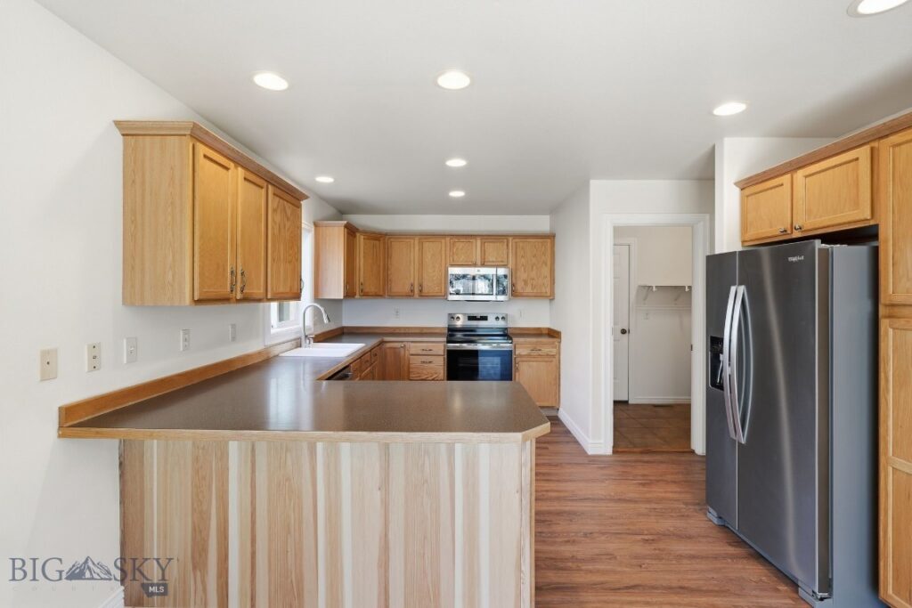 38 E River Rock Road, Belgrade MT 59714