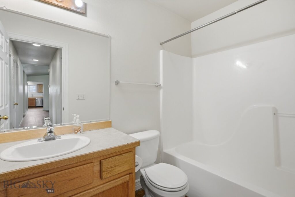 38 E River Rock Road, Belgrade MT 59714