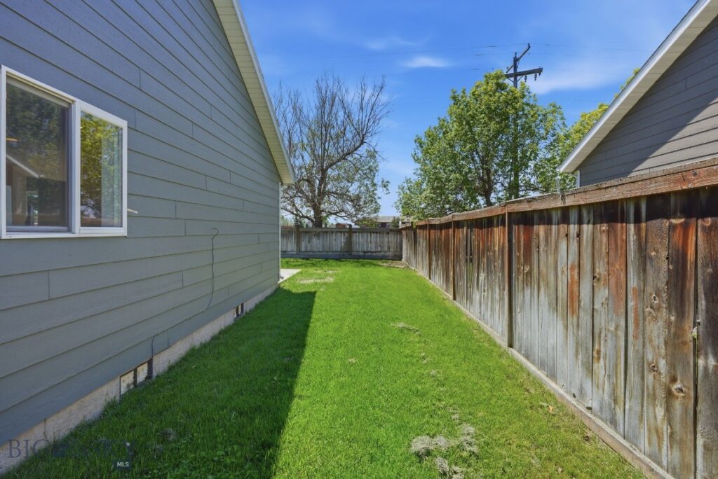 38 E River Rock Road, Belgrade MT 59714