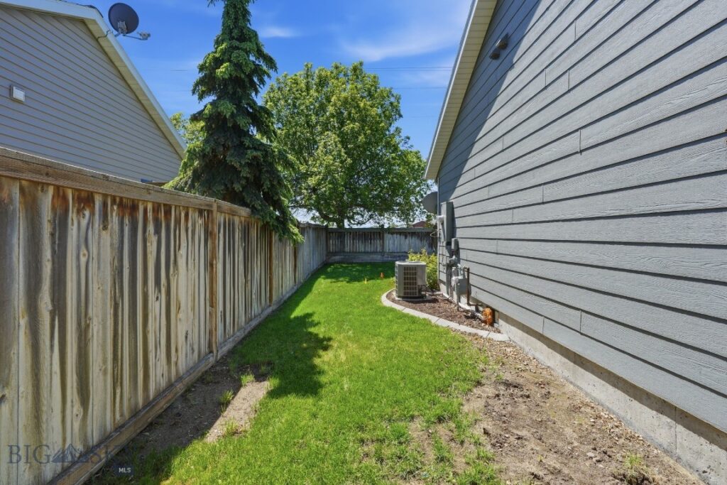 38 E River Rock Road, Belgrade MT 59714