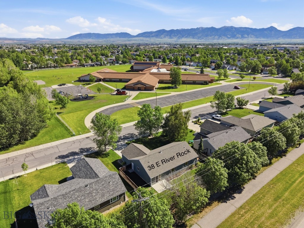 38 E River Rock Road, Belgrade MT 59714
