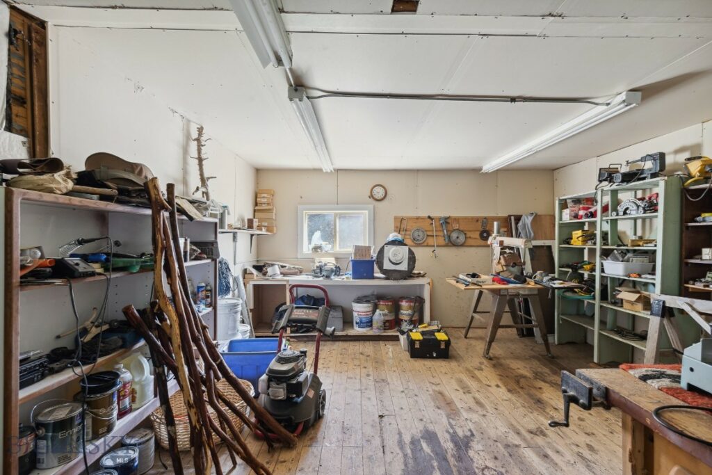 381 Bozeman Trail Road, Bozeman MT 59715