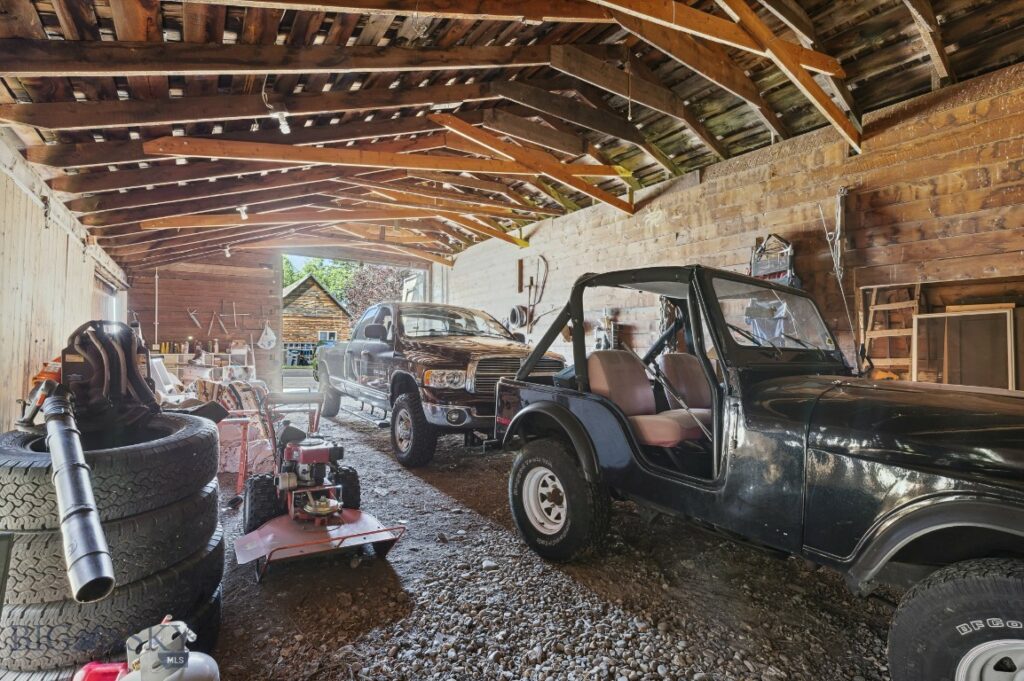 381 Bozeman Trail Road, Bozeman MT 59715