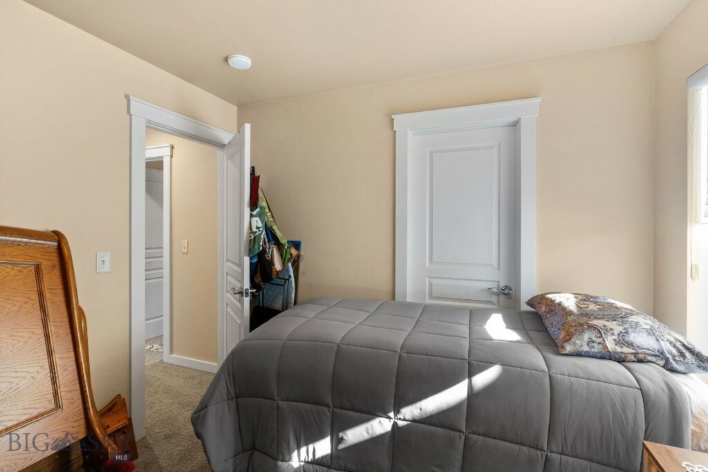 3825 Equestrian Lane, Bozeman MT 59718