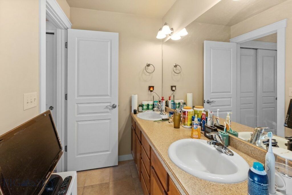 3825 Equestrian Lane, Bozeman MT 59718