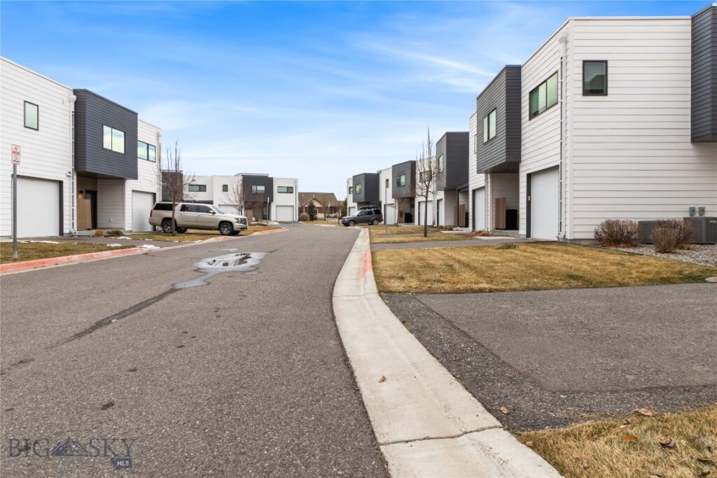 3856 Blondie Street, Bozeman MT 59718