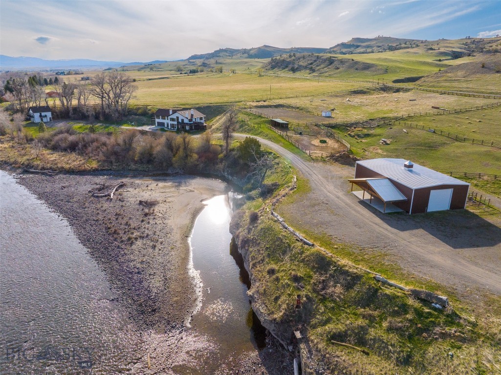 388 Old Clyde Park Road, Livingston MT 59047