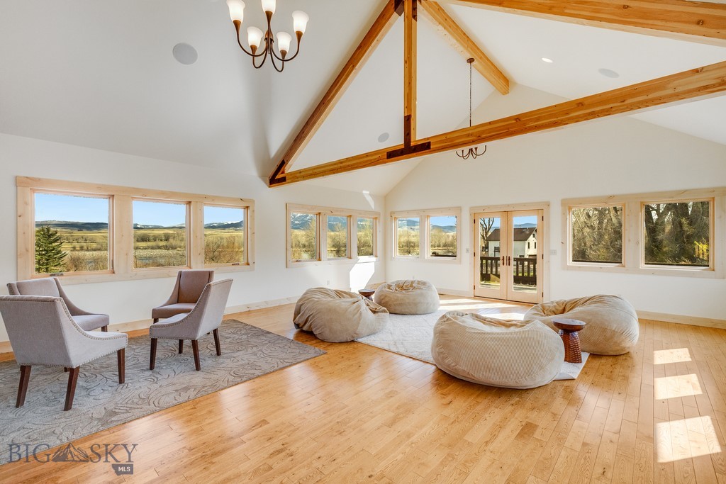 388 Old Clyde Park Road, Livingston MT 59047