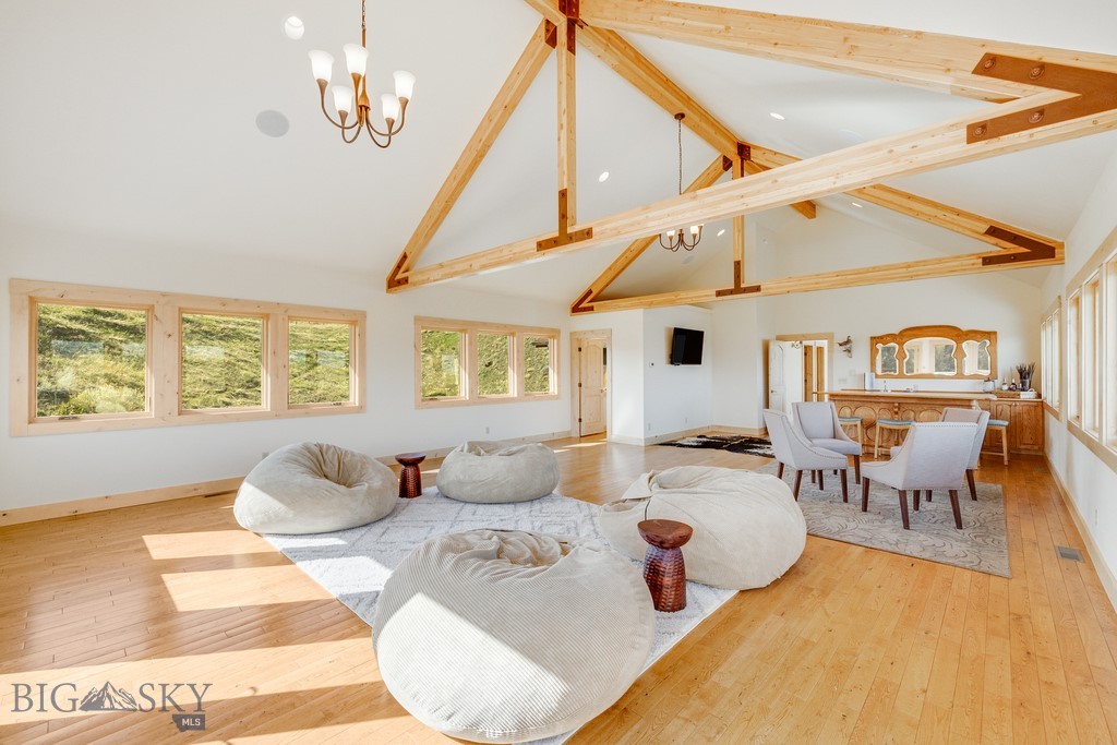 388 Old Clyde Park Road, Livingston MT 59047
