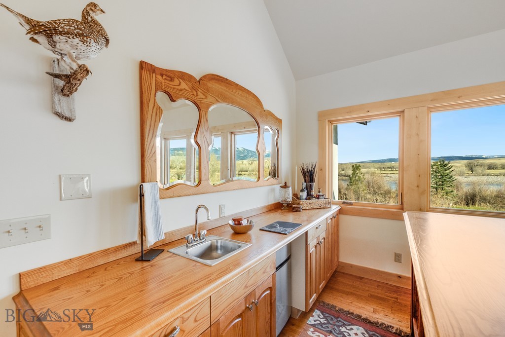 388 Old Clyde Park Road, Livingston MT 59047