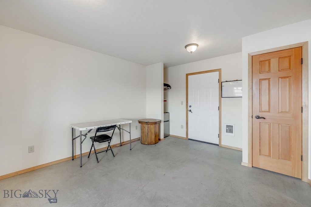 388 Old Clyde Park Road, Livingston MT 59047