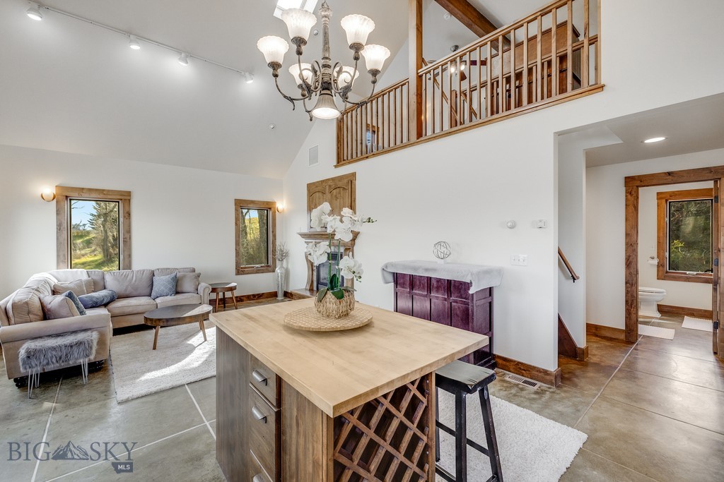 388 Old Clyde Park Road, Livingston MT 59047