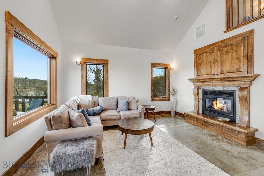 388 Old Clyde Park Road, Livingston MT 59047
