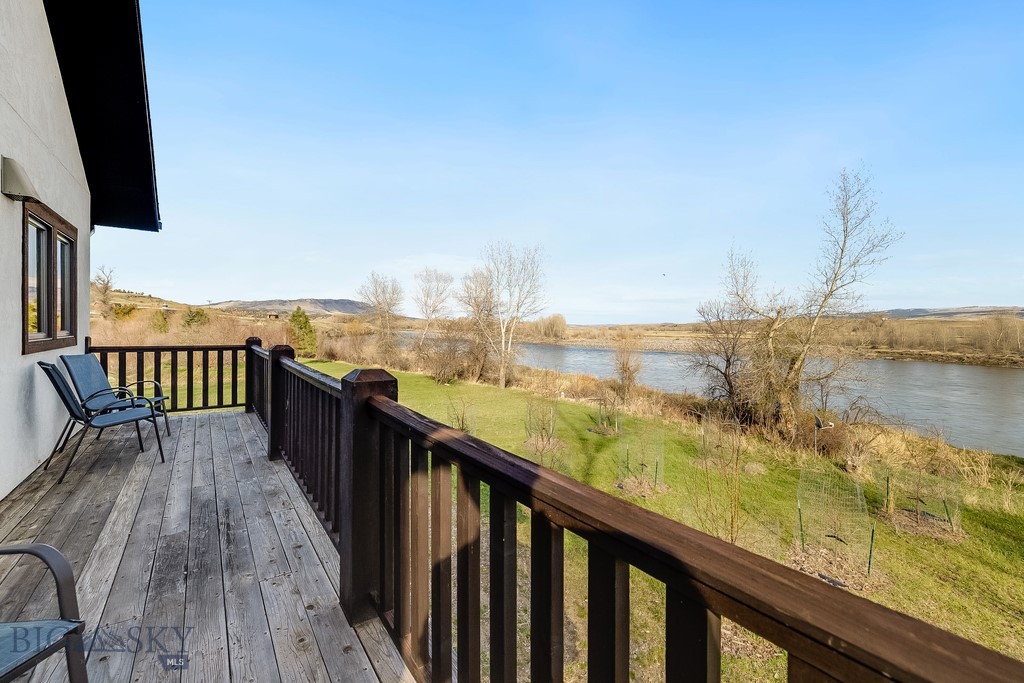 388 Old Clyde Park Road, Livingston MT 59047