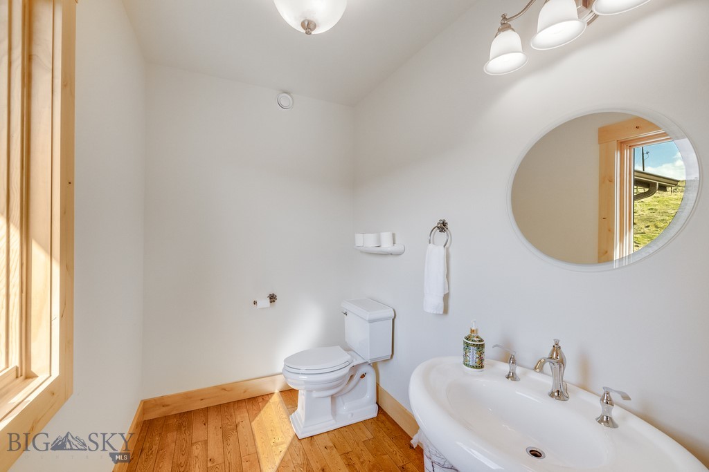 388 Old Clyde Park Road, Livingston MT 59047