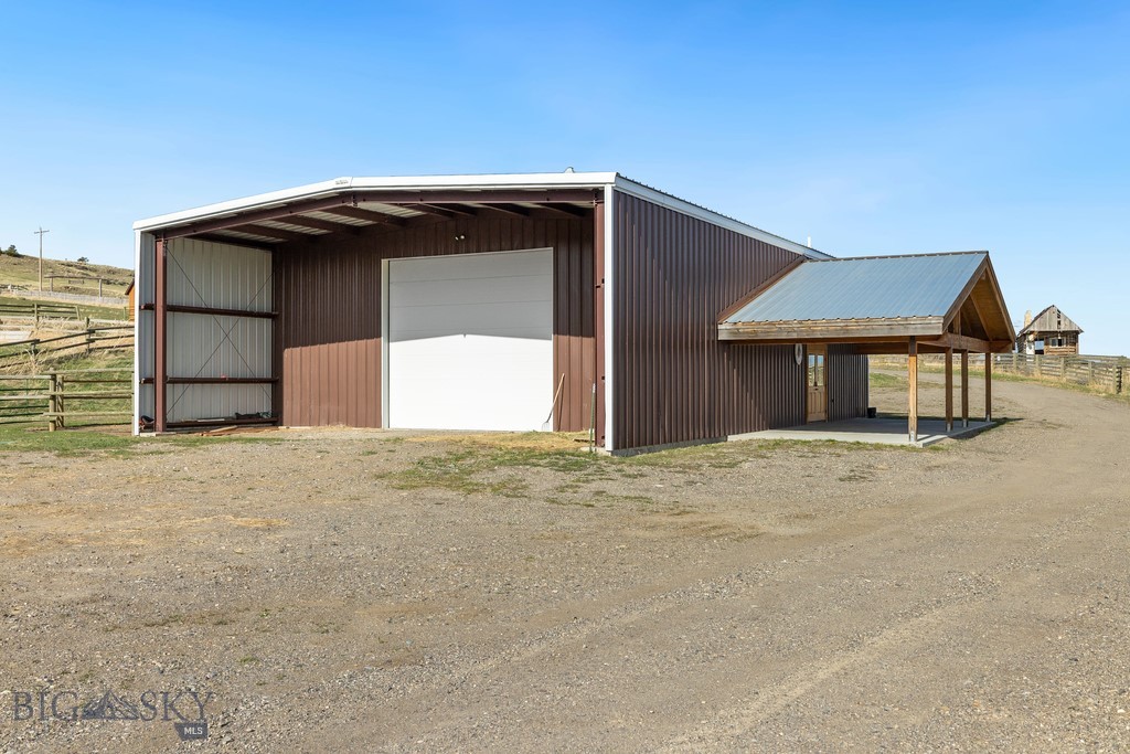 388 Old Clyde Park Road, Livingston MT 59047