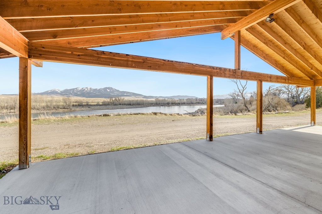 388 Old Clyde Park Road, Livingston MT 59047