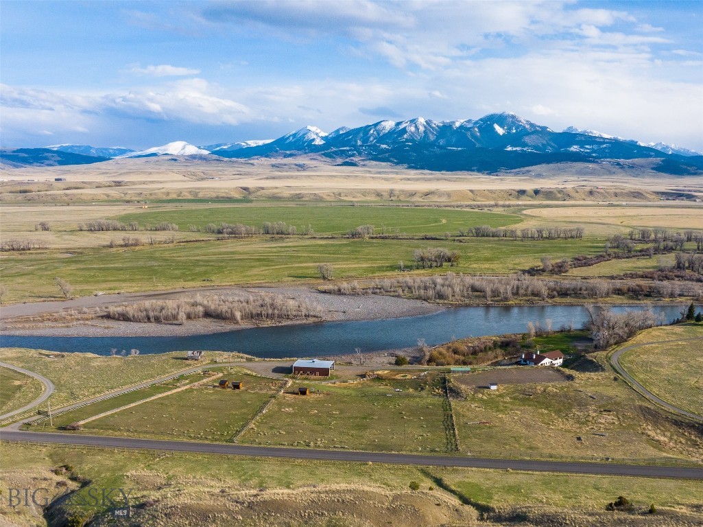 388 Old Clyde Park Road, Livingston MT 59047